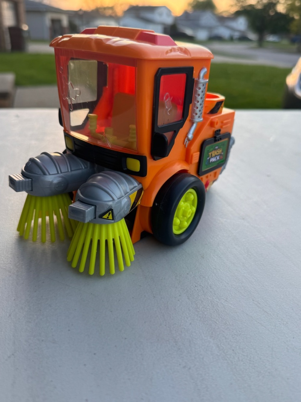 Grossery Gang Trash Pack Street Sweeper. Pre-owned - Picture 5 of 10